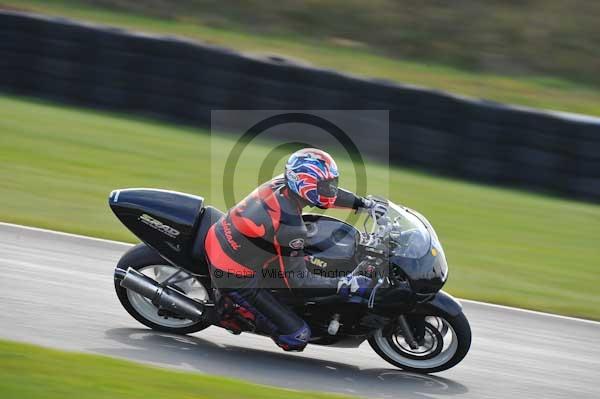 Mallory park Leicestershire;Mallory park photographs;Motorcycle action photographs;Trackday digital images;event digital images;eventdigitalimages;mallory park;no limits trackday;peter wileman photography;trackday;trackday photos