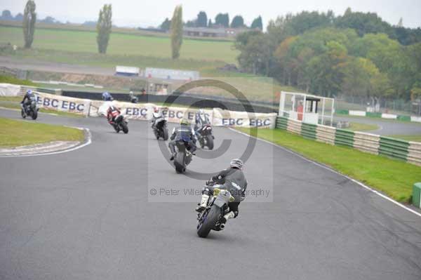 Mallory park Leicestershire;Mallory park photographs;Motorcycle action photographs;Trackday digital images;event digital images;eventdigitalimages;mallory park;no limits trackday;peter wileman photography;trackday;trackday photos