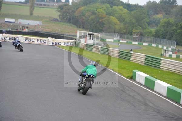 Mallory park Leicestershire;Mallory park photographs;Motorcycle action photographs;Trackday digital images;event digital images;eventdigitalimages;mallory park;no limits trackday;peter wileman photography;trackday;trackday photos