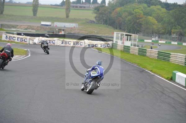 Mallory park Leicestershire;Mallory park photographs;Motorcycle action photographs;Trackday digital images;event digital images;eventdigitalimages;mallory park;no limits trackday;peter wileman photography;trackday;trackday photos