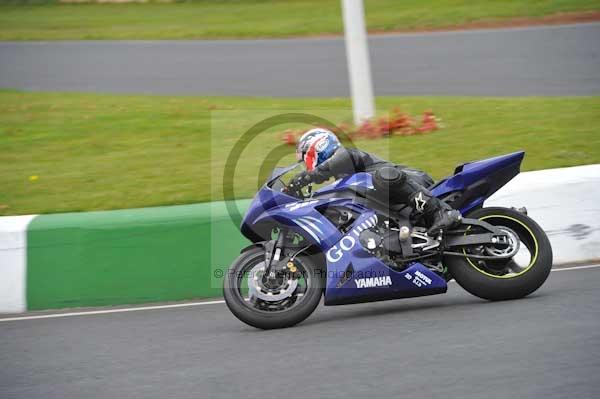 Mallory park Leicestershire;Mallory park photographs;Motorcycle action photographs;Trackday digital images;event digital images;eventdigitalimages;mallory park;no limits trackday;peter wileman photography;trackday;trackday photos