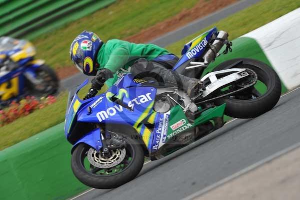 Mallory park Leicestershire;Mallory park photographs;Motorcycle action photographs;Trackday digital images;event digital images;eventdigitalimages;mallory park;no limits trackday;peter wileman photography;trackday;trackday photos