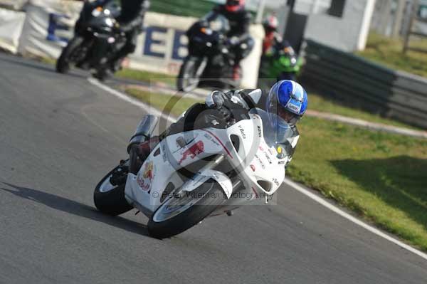 Mallory park Leicestershire;Mallory park photographs;Motorcycle action photographs;Trackday digital images;event digital images;eventdigitalimages;mallory park;no limits trackday;peter wileman photography;trackday;trackday photos