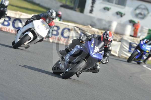 Mallory park Leicestershire;Mallory park photographs;Motorcycle action photographs;Trackday digital images;event digital images;eventdigitalimages;mallory park;no limits trackday;peter wileman photography;trackday;trackday photos