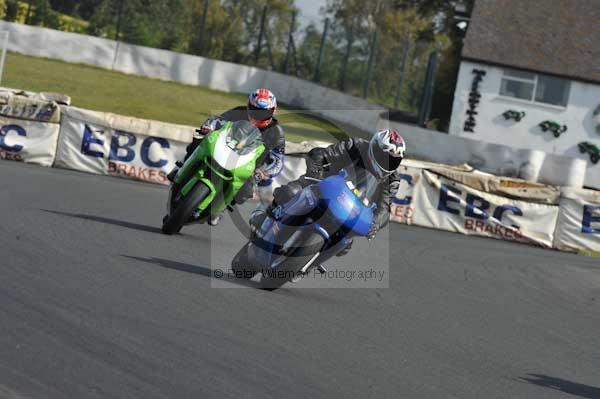 Mallory park Leicestershire;Mallory park photographs;Motorcycle action photographs;Trackday digital images;event digital images;eventdigitalimages;mallory park;no limits trackday;peter wileman photography;trackday;trackday photos