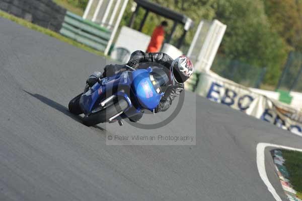 Mallory park Leicestershire;Mallory park photographs;Motorcycle action photographs;Trackday digital images;event digital images;eventdigitalimages;mallory park;no limits trackday;peter wileman photography;trackday;trackday photos