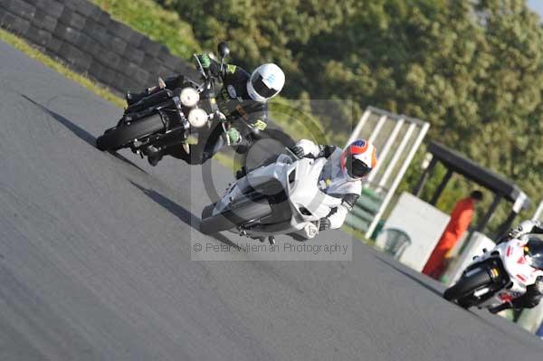 Mallory park Leicestershire;Mallory park photographs;Motorcycle action photographs;Trackday digital images;event digital images;eventdigitalimages;mallory park;no limits trackday;peter wileman photography;trackday;trackday photos