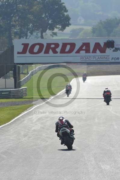 Mallory park Leicestershire;Mallory park photographs;Motorcycle action photographs;Trackday digital images;event digital images;eventdigitalimages;mallory park;no limits trackday;peter wileman photography;trackday;trackday photos