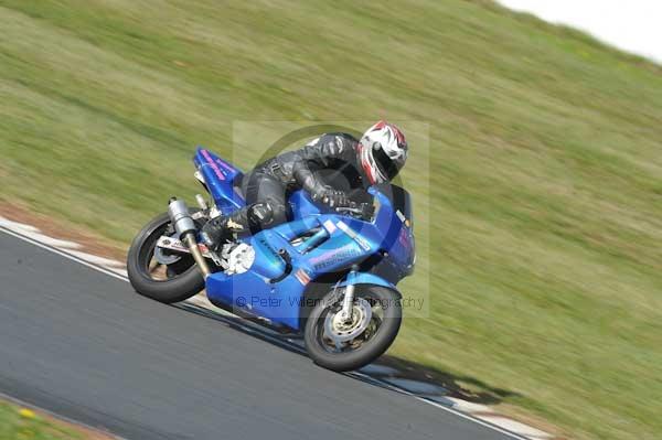 Mallory park Leicestershire;Mallory park photographs;Motorcycle action photographs;Trackday digital images;event digital images;eventdigitalimages;mallory park;no limits trackday;peter wileman photography;trackday;trackday photos