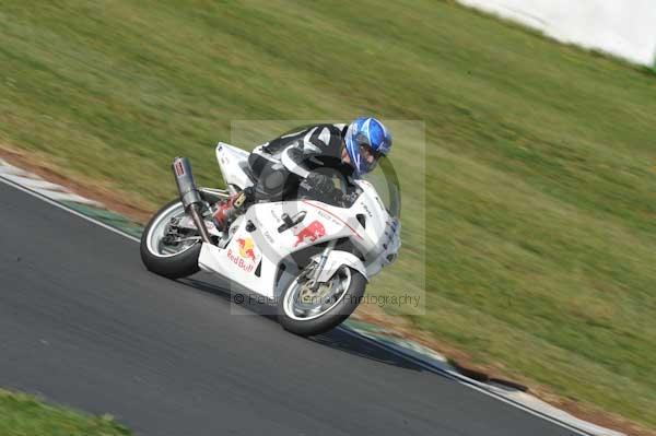 Mallory park Leicestershire;Mallory park photographs;Motorcycle action photographs;Trackday digital images;event digital images;eventdigitalimages;mallory park;no limits trackday;peter wileman photography;trackday;trackday photos