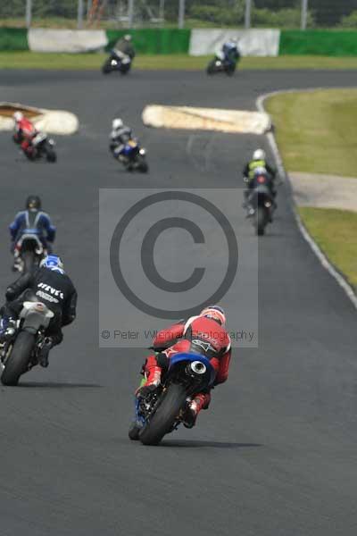 Mallory park Leicestershire;Mallory park photographs;Motorcycle action photographs;Trackday digital images;event digital images;eventdigitalimages;mallory park;no limits trackday;peter wileman photography;trackday;trackday photos