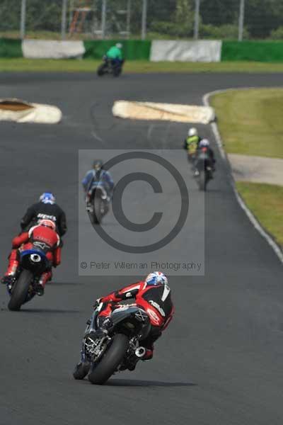 Mallory park Leicestershire;Mallory park photographs;Motorcycle action photographs;Trackday digital images;event digital images;eventdigitalimages;mallory park;no limits trackday;peter wileman photography;trackday;trackday photos