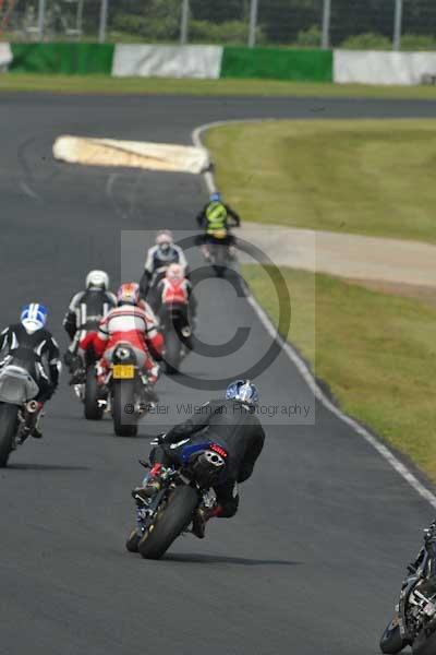 Mallory park Leicestershire;Mallory park photographs;Motorcycle action photographs;Trackday digital images;event digital images;eventdigitalimages;mallory park;no limits trackday;peter wileman photography;trackday;trackday photos