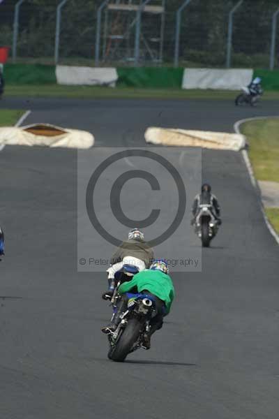 Mallory park Leicestershire;Mallory park photographs;Motorcycle action photographs;Trackday digital images;event digital images;eventdigitalimages;mallory park;no limits trackday;peter wileman photography;trackday;trackday photos