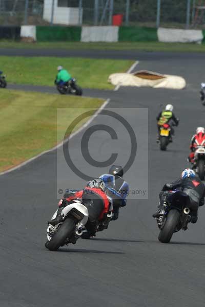 Mallory park Leicestershire;Mallory park photographs;Motorcycle action photographs;Trackday digital images;event digital images;eventdigitalimages;mallory park;no limits trackday;peter wileman photography;trackday;trackday photos