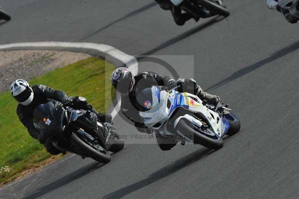 Mallory park Leicestershire;Mallory park photographs;Motorcycle action photographs;Trackday digital images;event digital images;eventdigitalimages;mallory park;no limits trackday;peter wileman photography;trackday;trackday photos