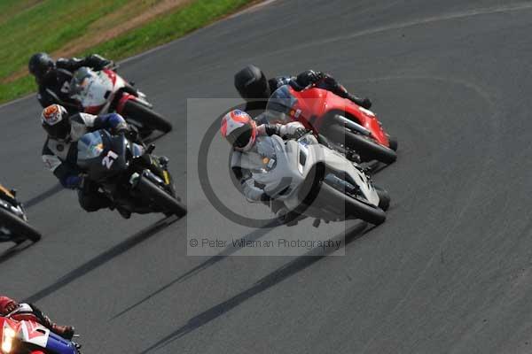 Mallory park Leicestershire;Mallory park photographs;Motorcycle action photographs;Trackday digital images;event digital images;eventdigitalimages;mallory park;no limits trackday;peter wileman photography;trackday;trackday photos