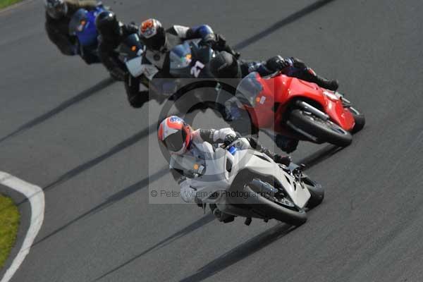 Mallory park Leicestershire;Mallory park photographs;Motorcycle action photographs;Trackday digital images;event digital images;eventdigitalimages;mallory park;no limits trackday;peter wileman photography;trackday;trackday photos