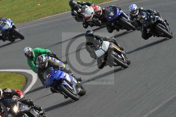 Mallory park Leicestershire;Mallory park photographs;Motorcycle action photographs;Trackday digital images;event digital images;eventdigitalimages;mallory park;no limits trackday;peter wileman photography;trackday;trackday photos