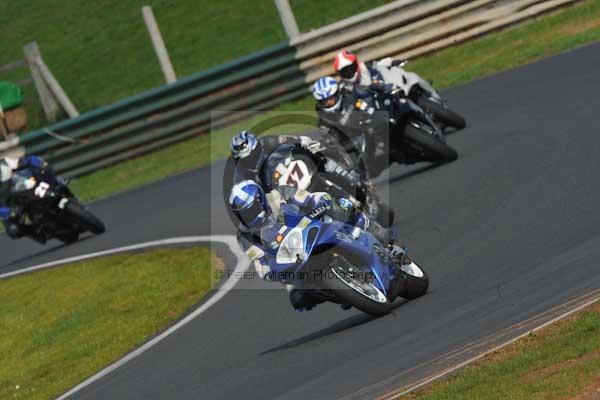 Mallory park Leicestershire;Mallory park photographs;Motorcycle action photographs;Trackday digital images;event digital images;eventdigitalimages;mallory park;no limits trackday;peter wileman photography;trackday;trackday photos