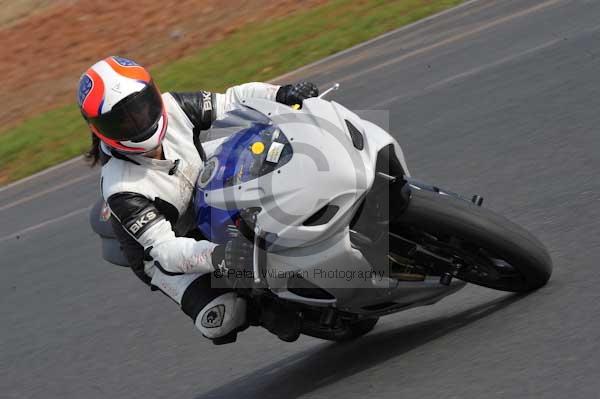 Mallory park Leicestershire;Mallory park photographs;Motorcycle action photographs;Trackday digital images;event digital images;eventdigitalimages;mallory park;no limits trackday;peter wileman photography;trackday;trackday photos