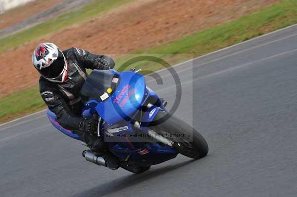 Mallory park Leicestershire;Mallory park photographs;Motorcycle action photographs;Trackday digital images;event digital images;eventdigitalimages;mallory park;no limits trackday;peter wileman photography;trackday;trackday photos