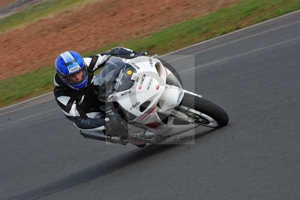 Mallory park Leicestershire;Mallory park photographs;Motorcycle action photographs;Trackday digital images;event digital images;eventdigitalimages;mallory park;no limits trackday;peter wileman photography;trackday;trackday photos