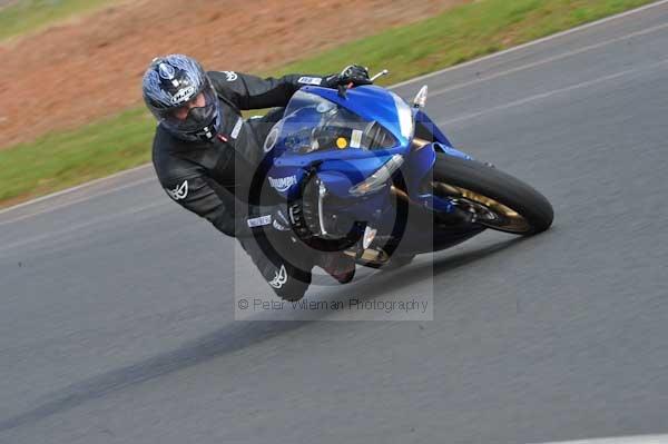 Mallory park Leicestershire;Mallory park photographs;Motorcycle action photographs;Trackday digital images;event digital images;eventdigitalimages;mallory park;no limits trackday;peter wileman photography;trackday;trackday photos