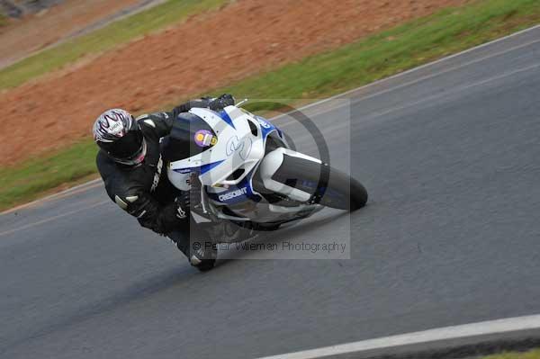 Mallory park Leicestershire;Mallory park photographs;Motorcycle action photographs;Trackday digital images;event digital images;eventdigitalimages;mallory park;no limits trackday;peter wileman photography;trackday;trackday photos