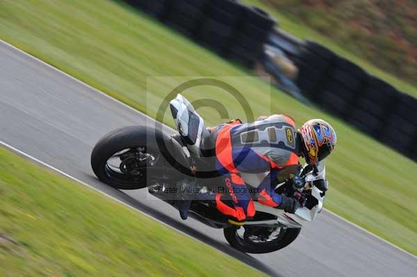 Mallory park Leicestershire;Mallory park photographs;Motorcycle action photographs;Trackday digital images;event digital images;eventdigitalimages;mallory park;no limits trackday;peter wileman photography;trackday;trackday photos