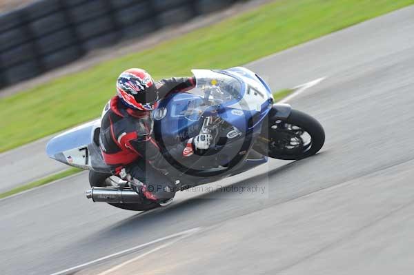 Mallory park Leicestershire;Mallory park photographs;Motorcycle action photographs;Trackday digital images;event digital images;eventdigitalimages;mallory park;no limits trackday;peter wileman photography;trackday;trackday photos