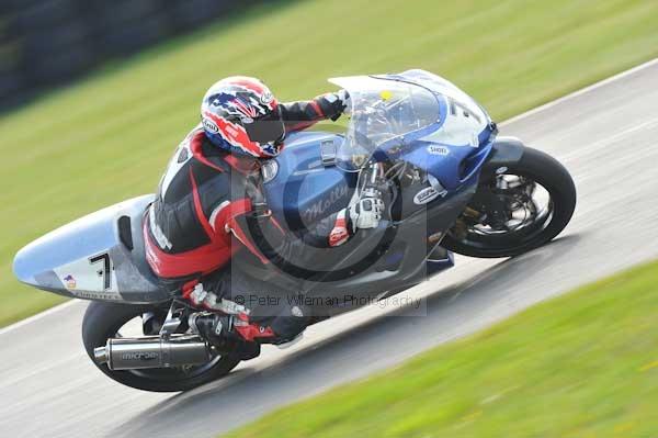 Mallory park Leicestershire;Mallory park photographs;Motorcycle action photographs;Trackday digital images;event digital images;eventdigitalimages;mallory park;no limits trackday;peter wileman photography;trackday;trackday photos