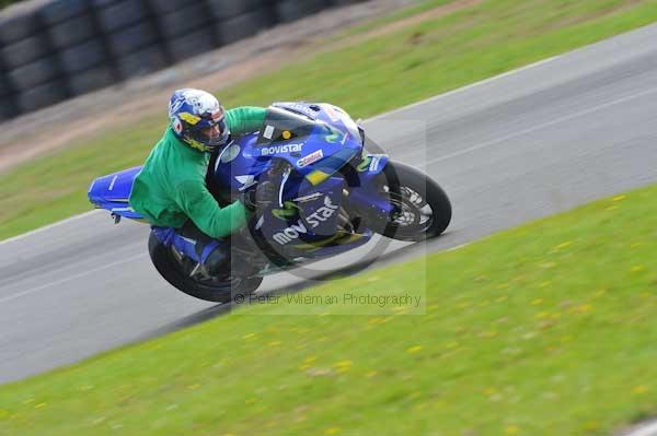 Mallory park Leicestershire;Mallory park photographs;Motorcycle action photographs;Trackday digital images;event digital images;eventdigitalimages;mallory park;no limits trackday;peter wileman photography;trackday;trackday photos