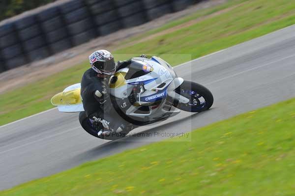 Mallory park Leicestershire;Mallory park photographs;Motorcycle action photographs;Trackday digital images;event digital images;eventdigitalimages;mallory park;no limits trackday;peter wileman photography;trackday;trackday photos