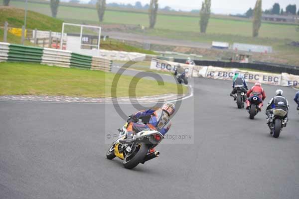 Mallory park Leicestershire;Mallory park photographs;Motorcycle action photographs;Trackday digital images;event digital images;eventdigitalimages;mallory park;no limits trackday;peter wileman photography;trackday;trackday photos