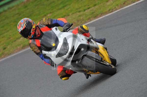 Mallory park Leicestershire;Mallory park photographs;Motorcycle action photographs;Trackday digital images;event digital images;eventdigitalimages;mallory park;no limits trackday;peter wileman photography;trackday;trackday photos