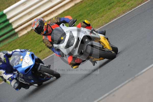 Mallory park Leicestershire;Mallory park photographs;Motorcycle action photographs;Trackday digital images;event digital images;eventdigitalimages;mallory park;no limits trackday;peter wileman photography;trackday;trackday photos