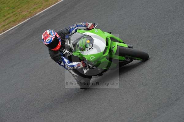 Mallory park Leicestershire;Mallory park photographs;Motorcycle action photographs;Trackday digital images;event digital images;eventdigitalimages;mallory park;no limits trackday;peter wileman photography;trackday;trackday photos