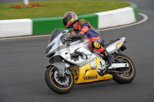 Mallory park Leicestershire;Mallory park photographs;Motorcycle action photographs;Trackday digital images;event digital images;eventdigitalimages;mallory park;no limits trackday;peter wileman photography;trackday;trackday photos