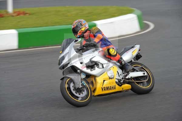 Mallory park Leicestershire;Mallory park photographs;Motorcycle action photographs;Trackday digital images;event digital images;eventdigitalimages;mallory park;no limits trackday;peter wileman photography;trackday;trackday photos