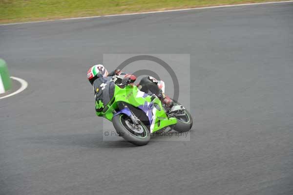 Mallory park Leicestershire;Mallory park photographs;Motorcycle action photographs;Trackday digital images;event digital images;eventdigitalimages;mallory park;no limits trackday;peter wileman photography;trackday;trackday photos