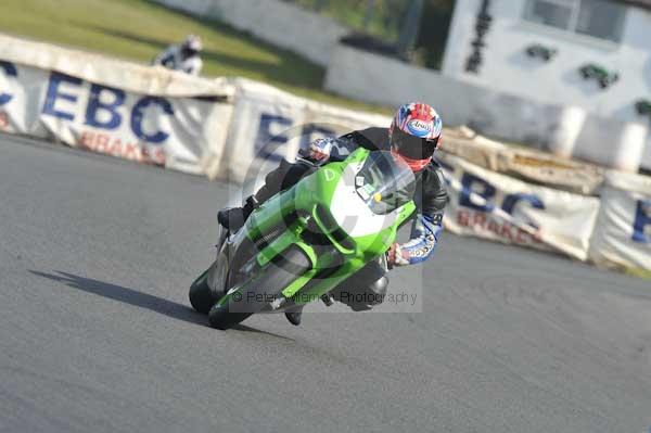 Mallory park Leicestershire;Mallory park photographs;Motorcycle action photographs;Trackday digital images;event digital images;eventdigitalimages;mallory park;no limits trackday;peter wileman photography;trackday;trackday photos