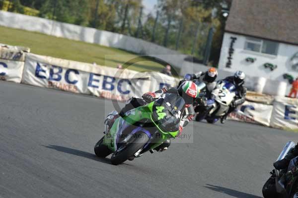 Mallory park Leicestershire;Mallory park photographs;Motorcycle action photographs;Trackday digital images;event digital images;eventdigitalimages;mallory park;no limits trackday;peter wileman photography;trackday;trackday photos