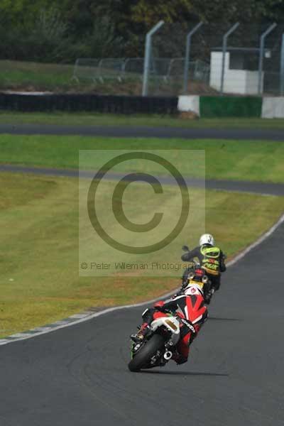 Mallory park Leicestershire;Mallory park photographs;Motorcycle action photographs;Trackday digital images;event digital images;eventdigitalimages;mallory park;no limits trackday;peter wileman photography;trackday;trackday photos