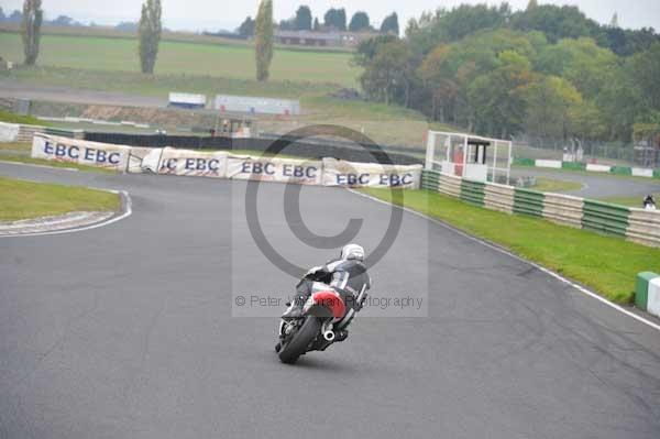 Mallory park Leicestershire;Mallory park photographs;Motorcycle action photographs;Trackday digital images;event digital images;eventdigitalimages;mallory park;no limits trackday;peter wileman photography;trackday;trackday photos