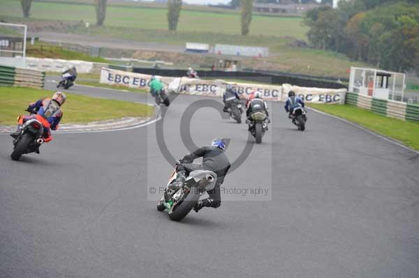 Mallory park Leicestershire;Mallory park photographs;Motorcycle action photographs;Trackday digital images;event digital images;eventdigitalimages;mallory park;no limits trackday;peter wileman photography;trackday;trackday photos