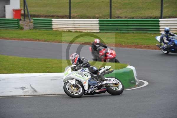 Mallory park Leicestershire;Mallory park photographs;Motorcycle action photographs;Trackday digital images;event digital images;eventdigitalimages;mallory park;no limits trackday;peter wileman photography;trackday;trackday photos