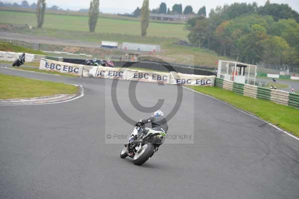 Mallory park Leicestershire;Mallory park photographs;Motorcycle action photographs;Trackday digital images;event digital images;eventdigitalimages;mallory park;no limits trackday;peter wileman photography;trackday;trackday photos