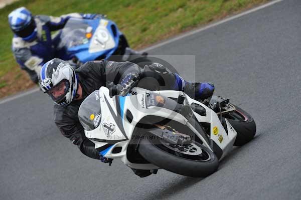 Mallory park Leicestershire;Mallory park photographs;Motorcycle action photographs;Trackday digital images;event digital images;eventdigitalimages;mallory park;no limits trackday;peter wileman photography;trackday;trackday photos