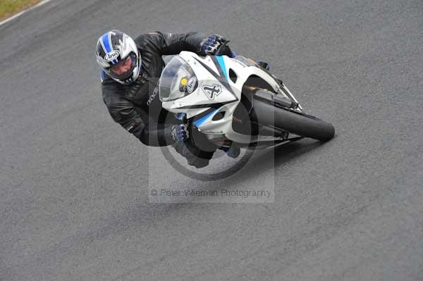 Mallory park Leicestershire;Mallory park photographs;Motorcycle action photographs;Trackday digital images;event digital images;eventdigitalimages;mallory park;no limits trackday;peter wileman photography;trackday;trackday photos